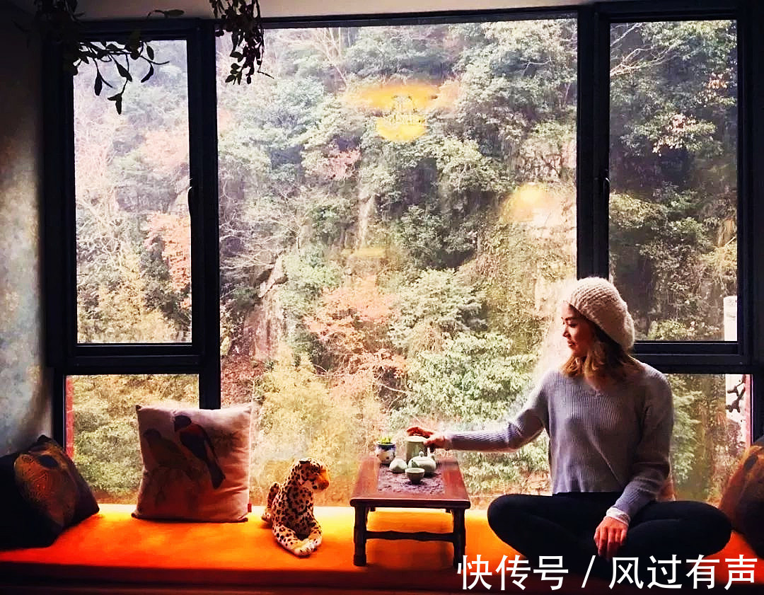 月是故乡明$父母在,人生尚有来处,父母去,故乡也无归途