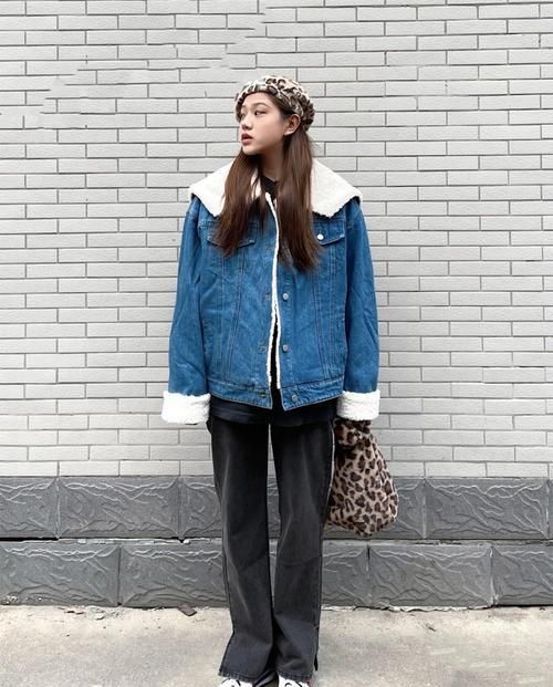 吊打大衣、羽绒服的外套来了，时髦又保暖，实至名归的“衣王”！