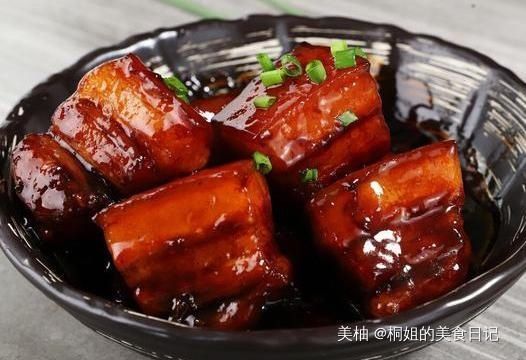 五花肉|30年大厨透露:炖红烧肉,2种调料不能放,否则肉质柴、口感差