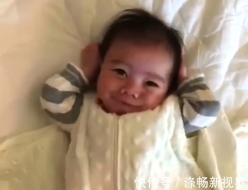 宝宝|萌娃被亲妈襁褓成“毛毛虫”一般走红,网友解放的那一刻萌化了