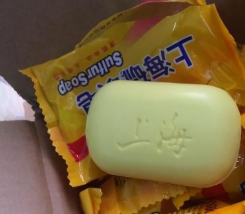 让皮肤变差的3种护肤方式，真的，你还不如只用清水洗脸