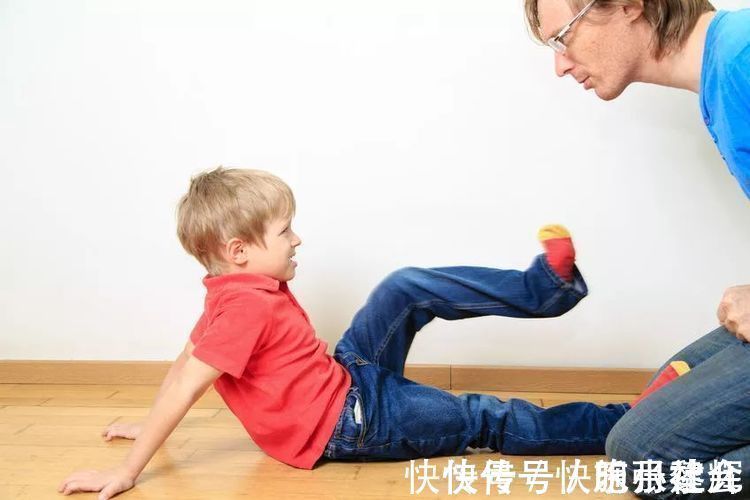 父母|孩子将来不孝顺父母,现在行为上就有“苗头”,只是父母不曾留意