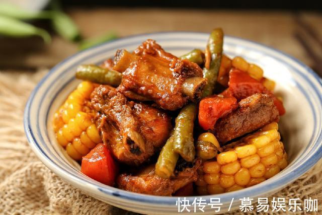玉米|此菜虽然看着是一锅乱炖,却是超级美味又下饭,吃上就不想停嘴!