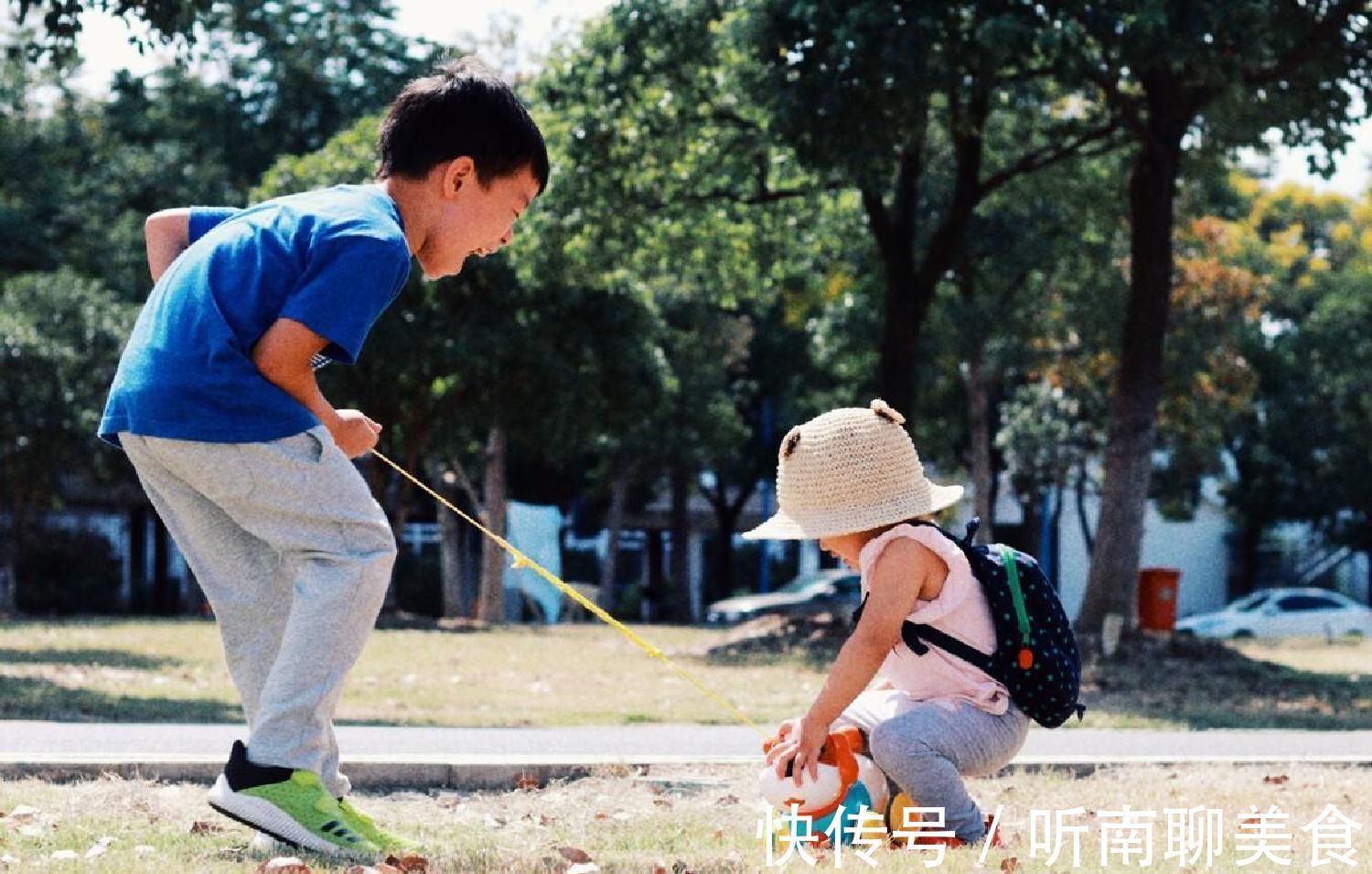 生物钟|家有二胎的幸福和苦恼,大宝写作业为防二宝打扰,使出十八般武艺