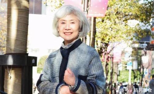 洋气|老年人白发多不想染发,什么发型减龄?试试蓬松洋气的小卷发型吧