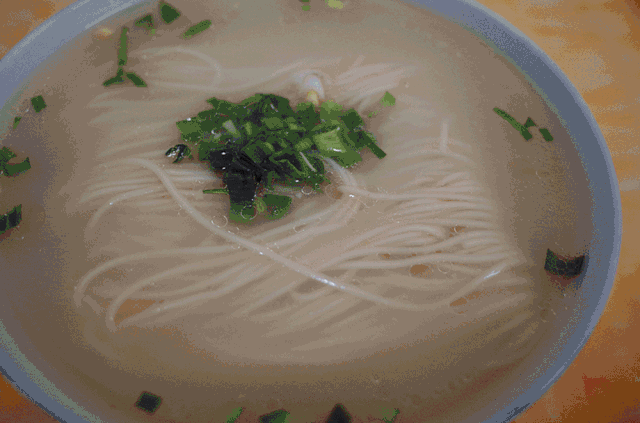  寒意|寒意袭来 是时候来一碗热腾腾的羊肉面啦