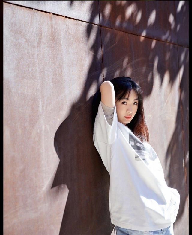 黄晓明宣布退出《乘风破浪的姐姐2》录制,网友看法不一