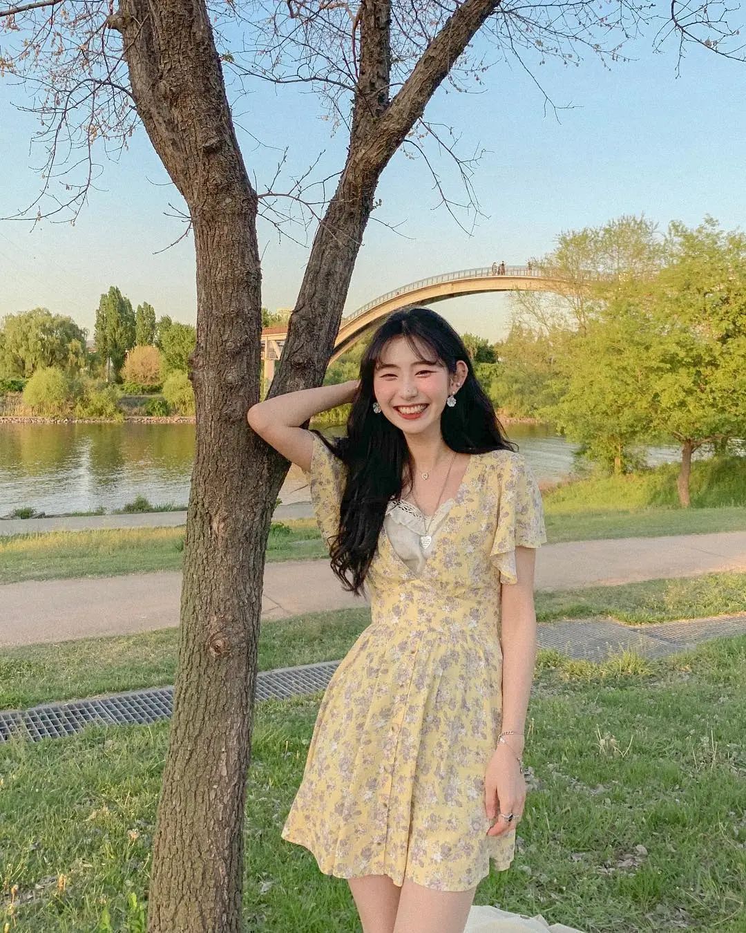 小姐姐|裙子款式太多怎么选？今夏流行穿“茶歇裙”，气质又显高