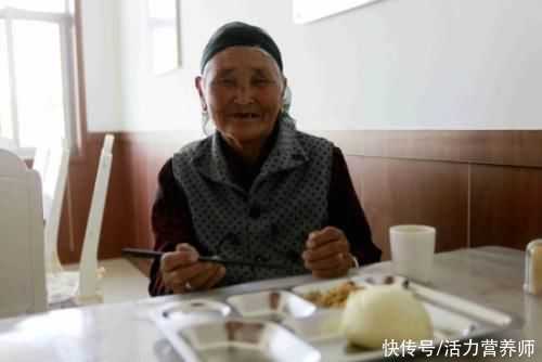  研究|“吃得少一点，人更年轻活得更久一点”，德国研究告诉我们答案