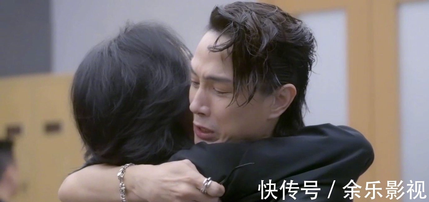 从《大湾仔的夜》的爆火,来看《追光吧》比《披荆斩棘》差在哪?