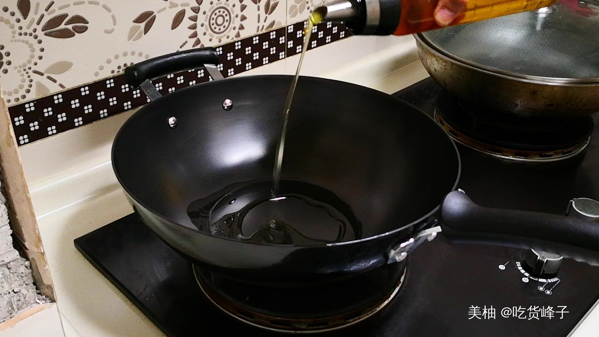  新铁锅最忌直接烧，等于吃掉了涂层，教你开锅技巧，不生锈不粘锅