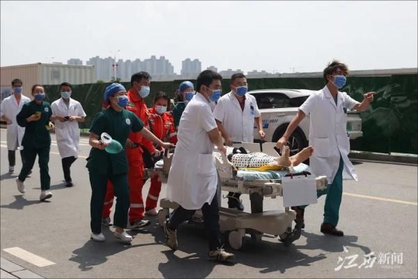 患者|泰和到南昌，直升机转运病人，与死神赛跑