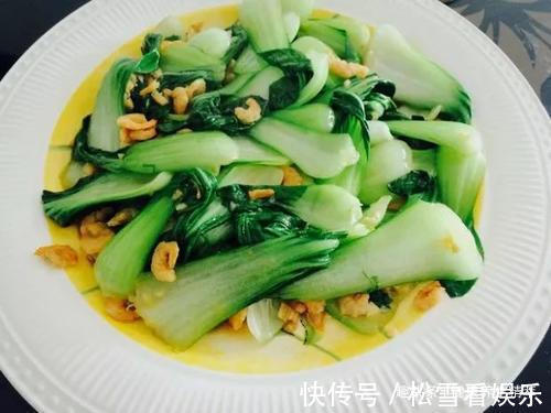 清炒油菜|女性多吃此款低脂肪蔬菜，减肥瘦身，皮肤光滑水嫩了，更显年轻