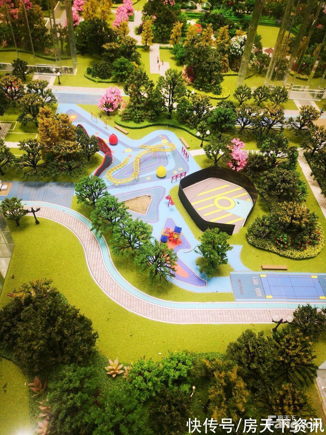 东湖高新区|请查收从武汉东湖高新区热门楼盘现场传来多张谍照(组图)