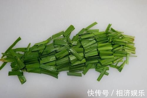 家常菜|明目补血的菜品,好吃又不贵,不要错过的一道家常菜