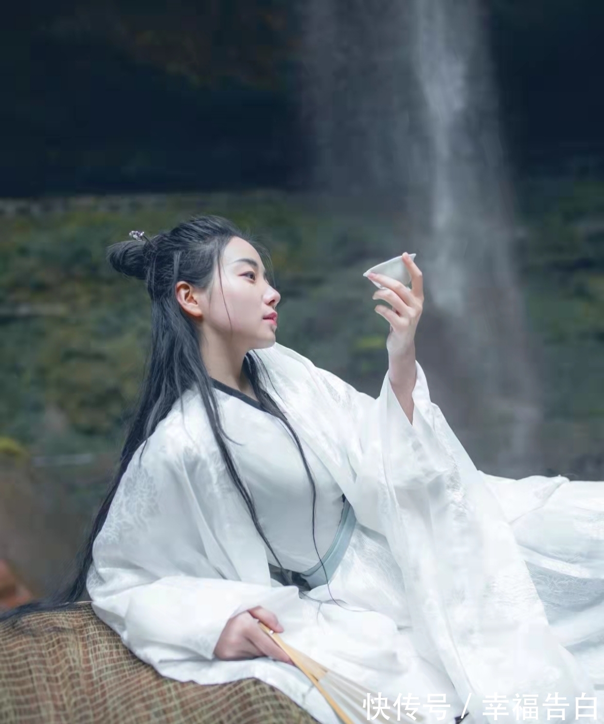 扬帆破浪@七言绝句:莫使寒吹九泉下,孝心一片暖围屏