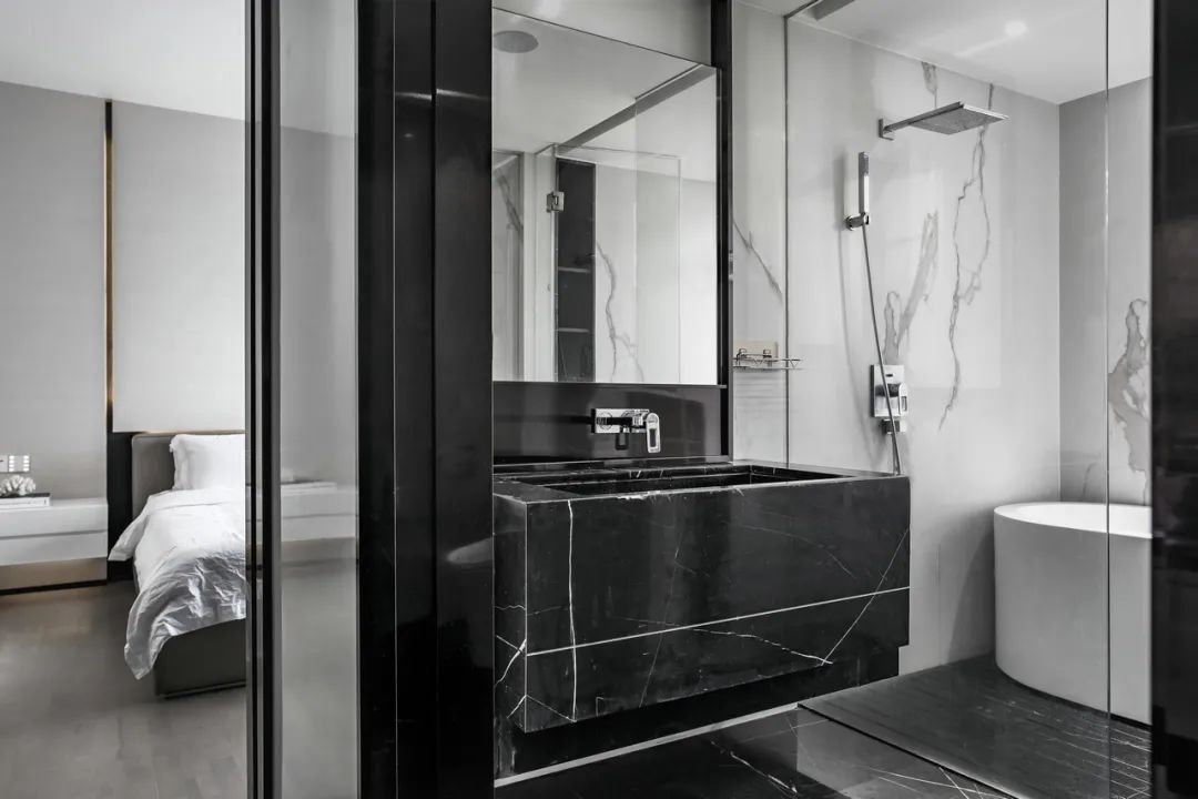 木饰面|150㎡极简黑白灰，年轻夫妇的格调之家，安静稳重有档次