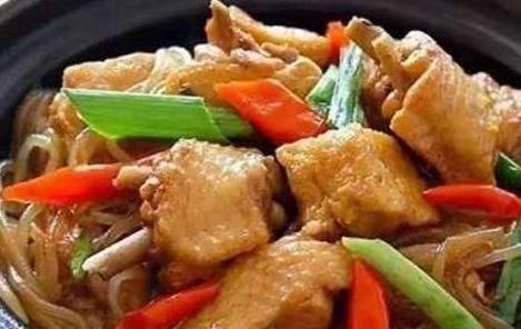  香辣|美食优选：农家小炒肉，丝瓜炒豆腐，醋香砂锅鸡，香辣羊肉的做法