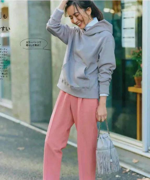 聪明女人的早春3件内搭:叠穿单穿都好看,不必再买一堆塞满衣柜