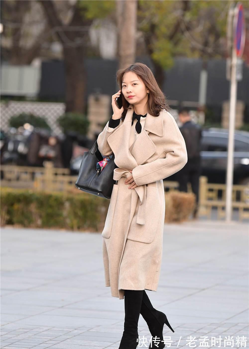 大衣|米色搭配, 搭配细高跟过膝长靴, 秋冬季节的搭配也很简单