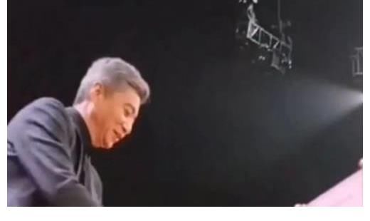 周炜被自己师父踢出了演出名单，转身却上了《星光大道》！