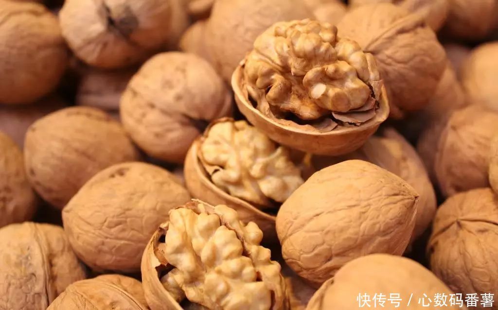 食物|补脑别只吃核桃,3种常见食物也是补脑佳品,孩子应该多吃点