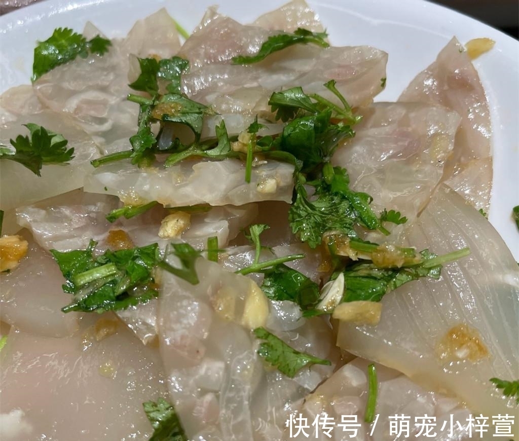 家宴|岳云鹏晒出中秋家宴，一桌子“河南菜”卖相有点差，太接地气了吧