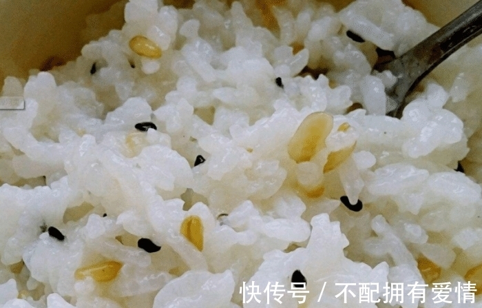米饭|老中医劝告：米饭最好少吃，能不吃就不吃，赶紧告诉家人知道