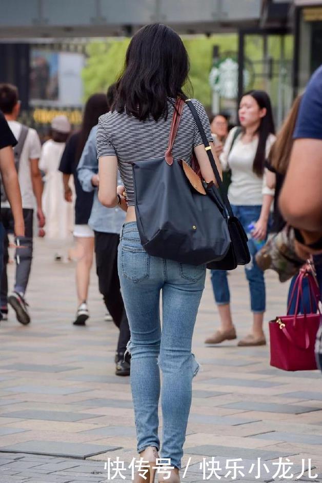 想法|看起来就让人舒服的美女，让人心里有点想法，完美展现性感的一面