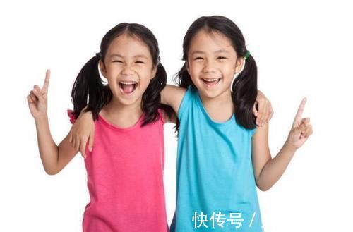 表哥|6岁双胞胎“积食”发育慢,提醒各位家长:3种食物少给孩子吃