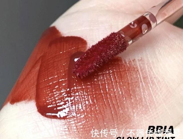 醉象|我不允许还有谁不知道水光唇釉的杀伤力