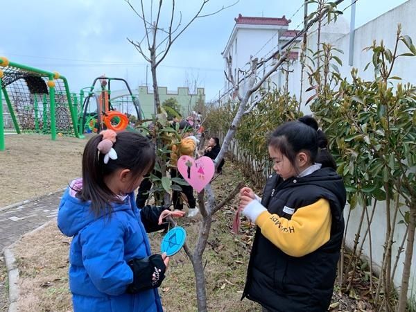春色深深 树绿成林——如东县掘港街道环镇幼儿园举行植树节活动