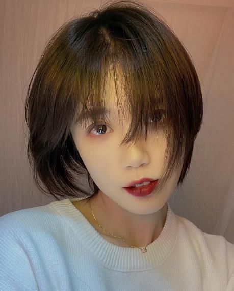 2021年非常盛行短发：日系短发非常受迎接，齐肩短发让你回到18岁！