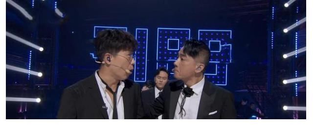 欧阳靖|《披荆斩棘的哥哥》第一场公演,节目赛制惹争议,对第一组不公平