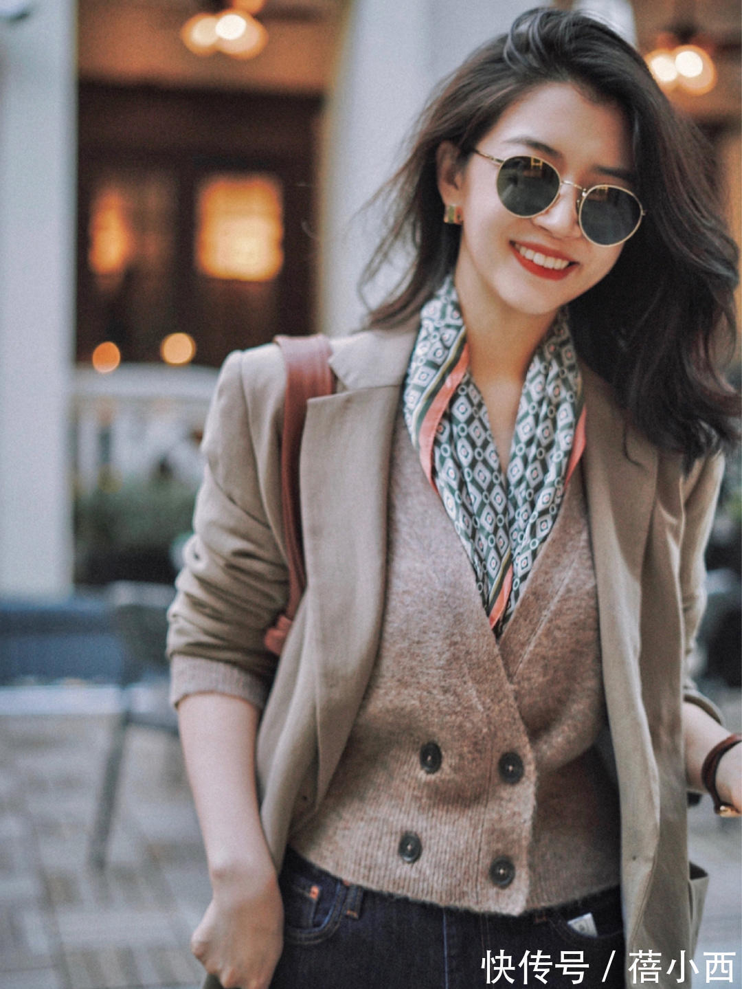 穿搭|跟着时尚博主三木来学马甲搭配,帅气时尚又洋气,怎么穿都不出错