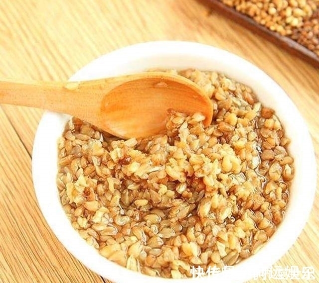 苦荞茶|湿气太重百病缠身?不用吃药,每天吃点“它”,一个月横扫湿毒!