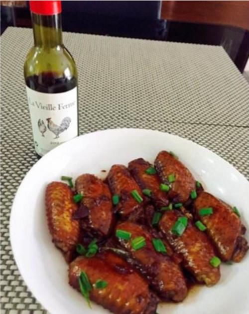  做法|可乐鸡翅早过时了！自从学会这做法，一天两顿也不够，色味俱佳