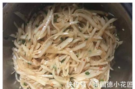 酸辣萝卜丝|秋天这菜可多吃，正当季，切丝拌，一冬天少生病，身体棒！