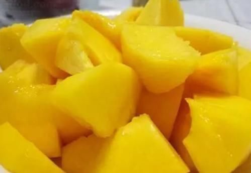 干燥|40岁女性秋天皮肤干燥,要多吃三种食物,排毒养颜,美容美白