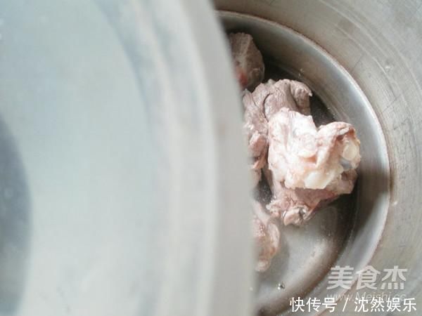 放血|它是猪身上“最营养”部位,15一斤没人买,肉贩子留着自己吃