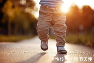 孩子|天使科普：孩子站早了，腿会不会变形？