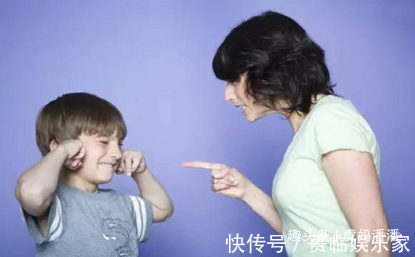 危险物品|孩子摔倒了以后妈妈的第一句话很关键,会影响到孩子的性格