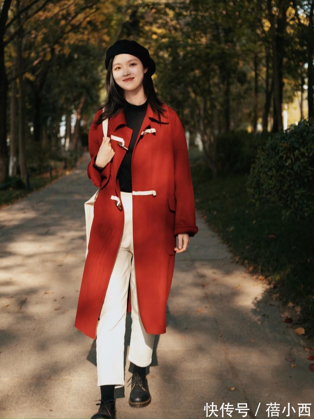 减龄感 冬季还是多穿“牛角扣大衣”吧,保暖又洋气,搭配技巧都总结好了