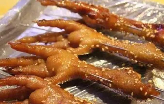 进口鸡爪|一只鸡两个爪子,为啥“冰冻鸡爪”从不缺货看到生产过程就懂了