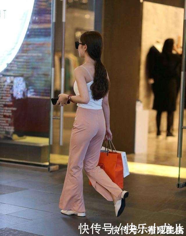 唐顿庄园 黑色性感上衣搭配黑色性感短裤,研究搭配,适合大家的搭配