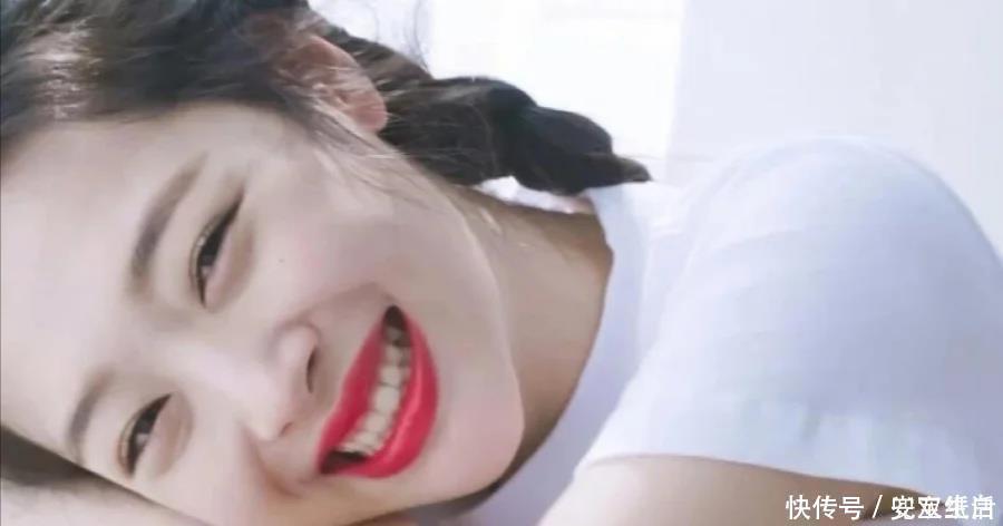 姐妹们|越长越好看的女生,会做好5个小动作,坚持一个就赢了很多人