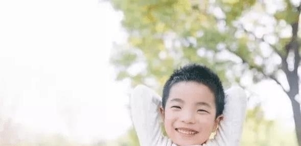 特征|儿科主任发现孩子身上4个特征,以后准是高个子,占2个也矮不了