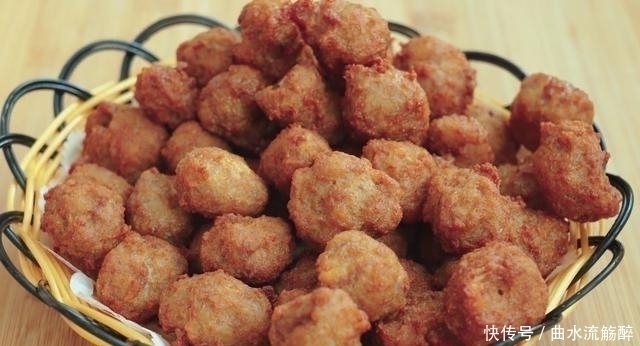 酥脆|炸肉丸有人放面粉，有人放淀粉，这才是正确做法，外酥里嫩超级香