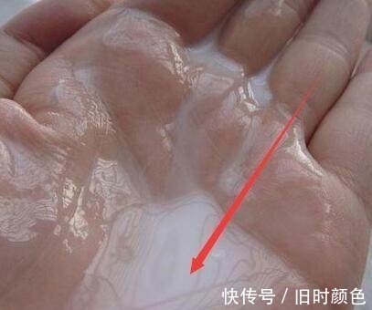 ve|小小的一支乳白色的它,睡前用来抹脸,7天皮肤白的发光透亮