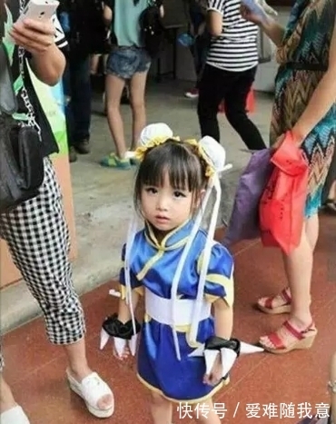 |搞笑图片幽默段子笑话:小妹妹如此可爱,长大后不得了呢,哈哈